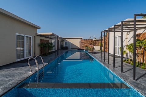 Exotic Balinese style Farm stay