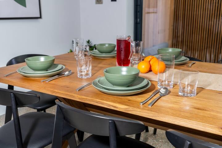 5-Bedroom Oasis of Luxury gallery image 3