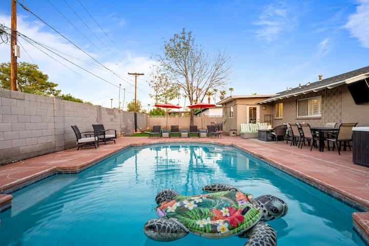 Old Town Escape|free Heated Pool & Spa|sleeps 12 - Scottsdale, AZ