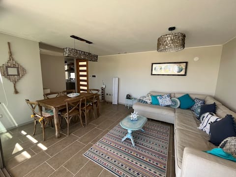 House steps away from Bahía Inglesa beach