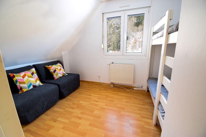 Chambre N°3 avec lit superposée et Lit BZ