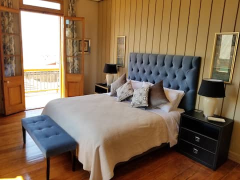 WOW! Location - View - Spacious - Design - Private