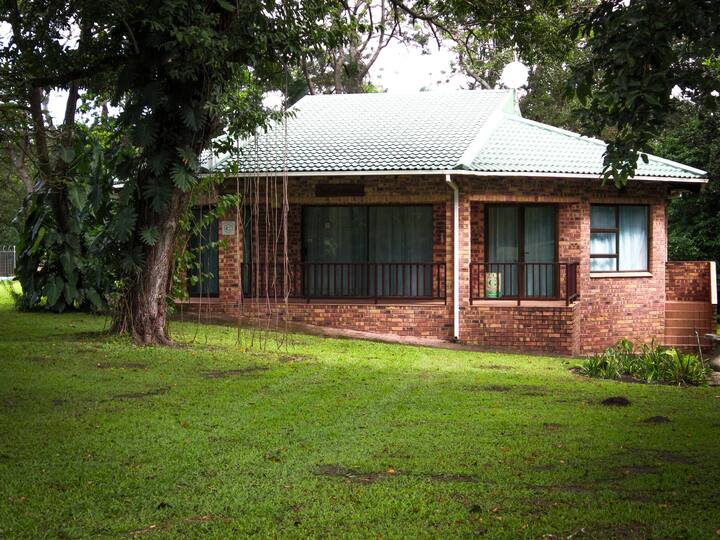 Umdeni Beach Cottage - Port Edward
