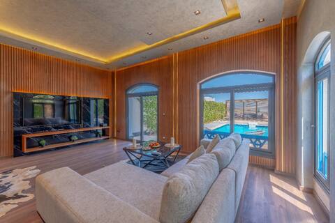 Unique villa with heated pool