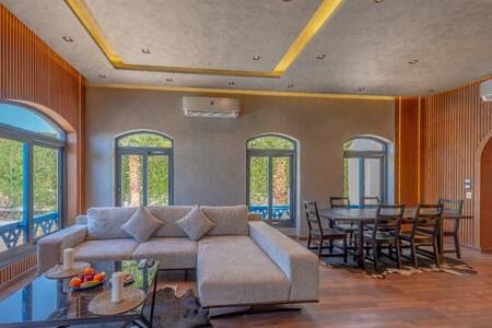 Unique villa with heated pool
