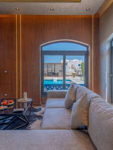 Unique villa with heated pool