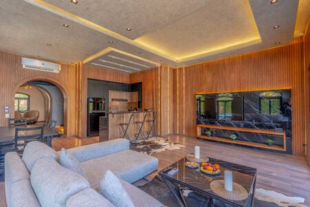 Unique villa with heated pool