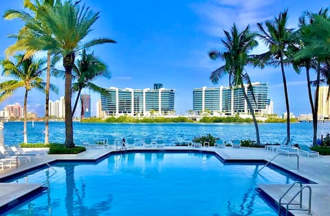 Stunning Aventura apartment with paradise Pool