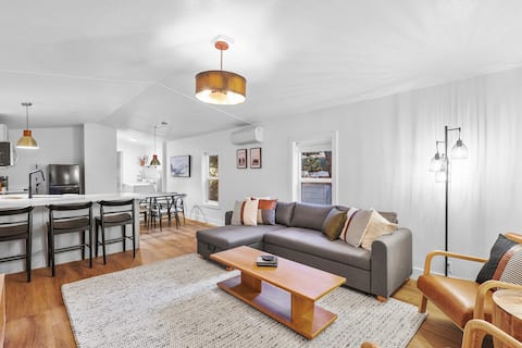 Banyan - Modern Cabin at Cave Springs (Hot Tub)