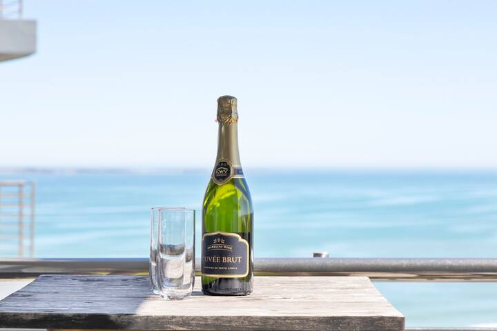 Modern Sea‑View Retreat • Pool + Inverter gallery image 2