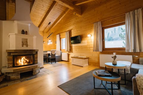 Top Airbnb: Steinnock Chalet-Small chalet with open fireplace in Bad Kleinkirchheim