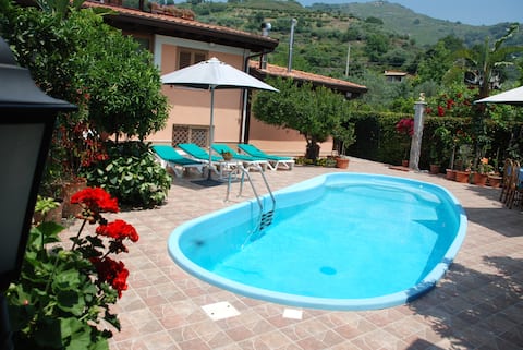 Villa with pool near Taormina