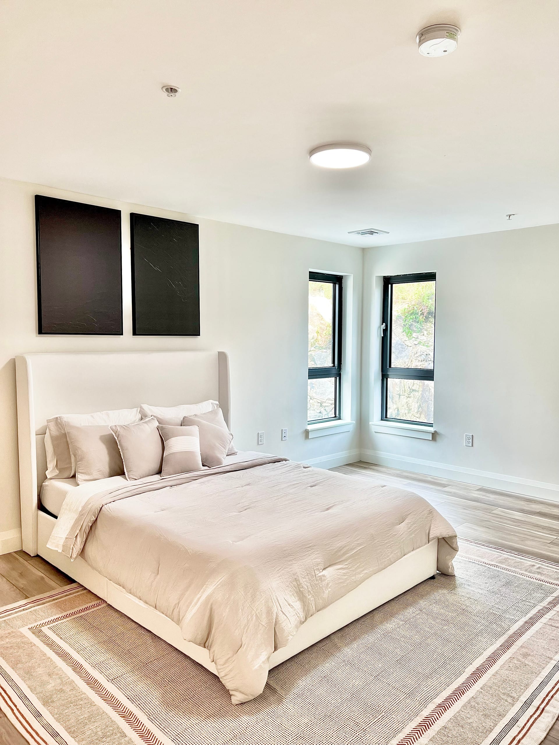 Modern 2 Bed Furnished Apartment in Quincy
