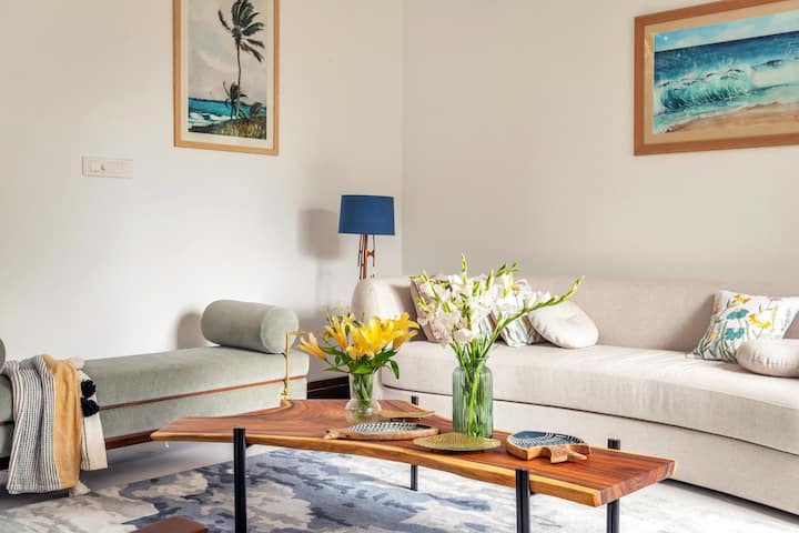 Living room image 6