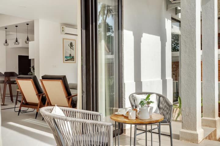 Living room image 8