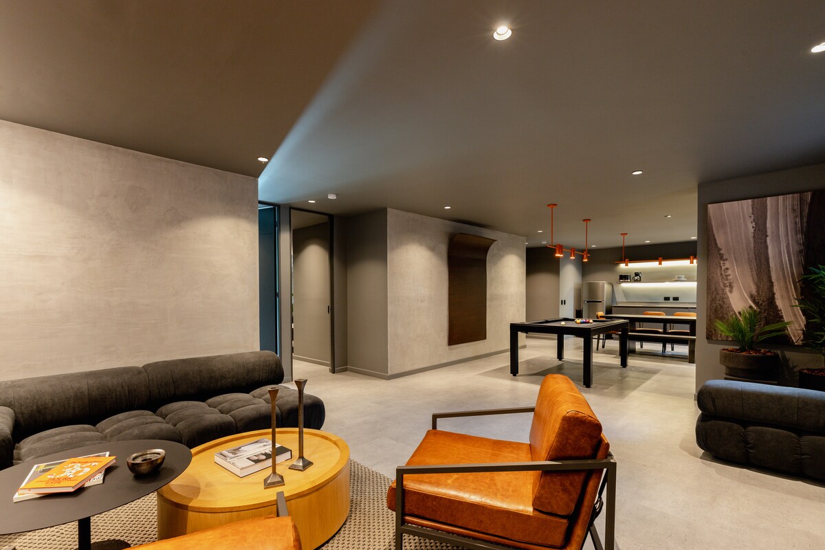 The Spot Bldg 41 Penthouse — photo 1