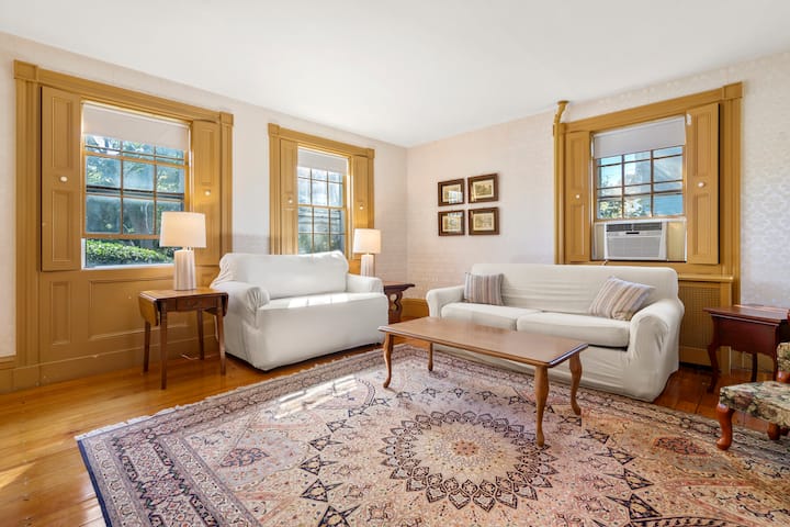 1824 Robert Manning Place|historic Salem|parking - Salem, MA