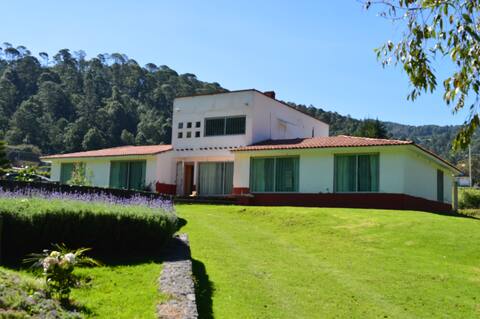 4 Habitaciones en casa de campo.