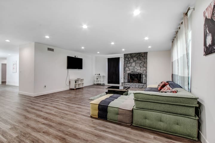 Amazing NEW 3 Bedroom Home -Quiet Central Location