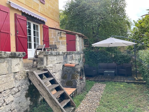 Charming house with a view on the River Garonne