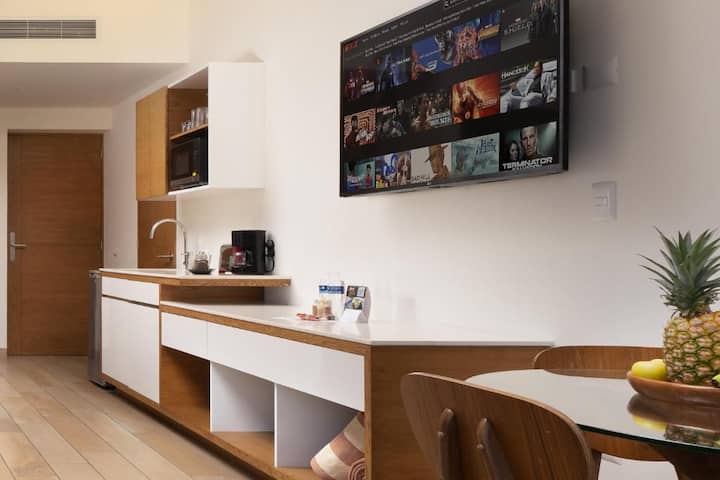 Studio Suite W/ Balcony - Playa del Carmen