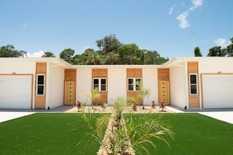 Ultimate Beach and Boujee Retreat +Mins to Daytona