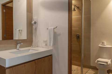 Top performing Airbnb: Incredible Room with 2/Beds in Quintas Del Carmen