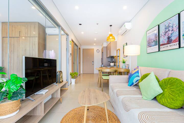 Sebule yenye HDTV ya 45"yenye Netflix bila malipo
Kitanda 1 cha sofa, kiyoyozi 1 na feni 1