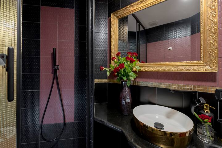 St. Peter’s mirror -Romantic view- gallery image 5