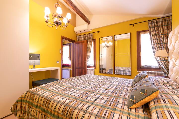 Ca dei Zoti 2 – San Marco with luggages room gallery image 4