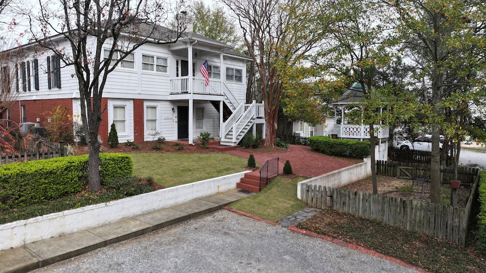 Top-earning Airbnb listing in Montgomery, 6 bedrooms