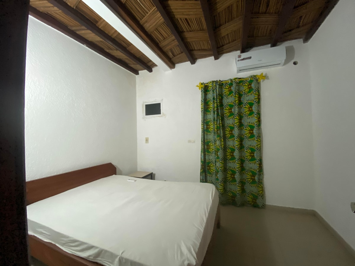 Chumba cha kulala cha ghorofa ya chini 1