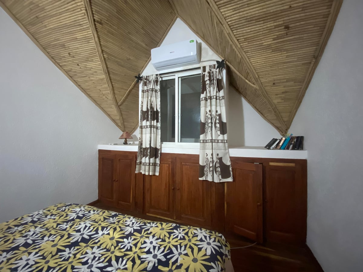 Sakafu ya chumba cha kulala 1