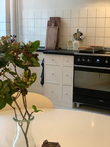 Cozy, Classic & perfect location gallery image 3