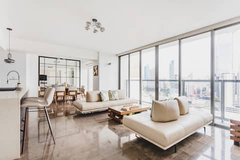 Unique Luxury 3-story Loft at the Yoo