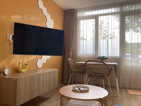 'Villa Banana' Small Guest Suite detached
