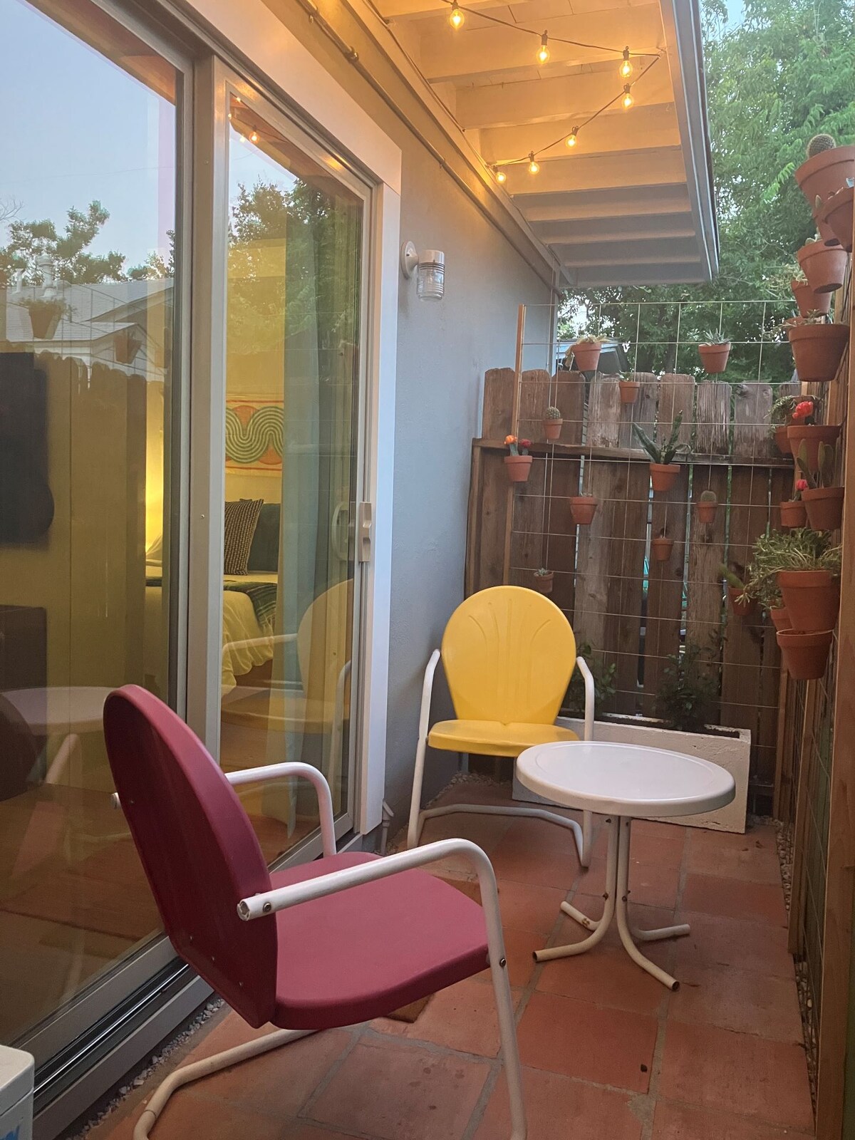 Cozy Casita with Covered Parking