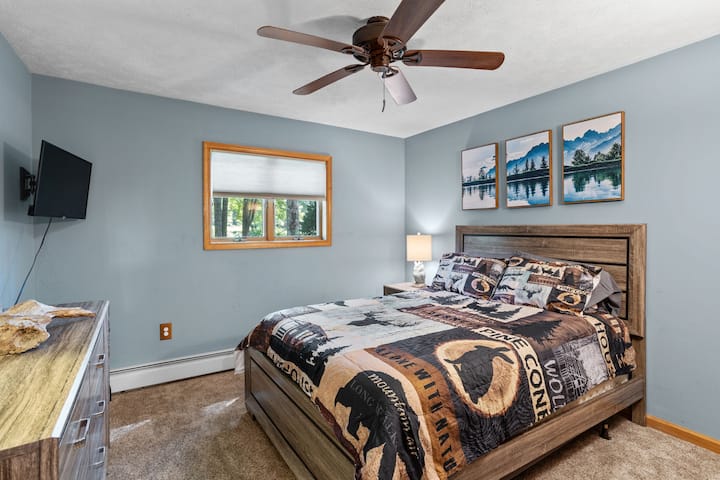 2nd Queen Bedroom  with a nice wooded view and plenty of closet space!
