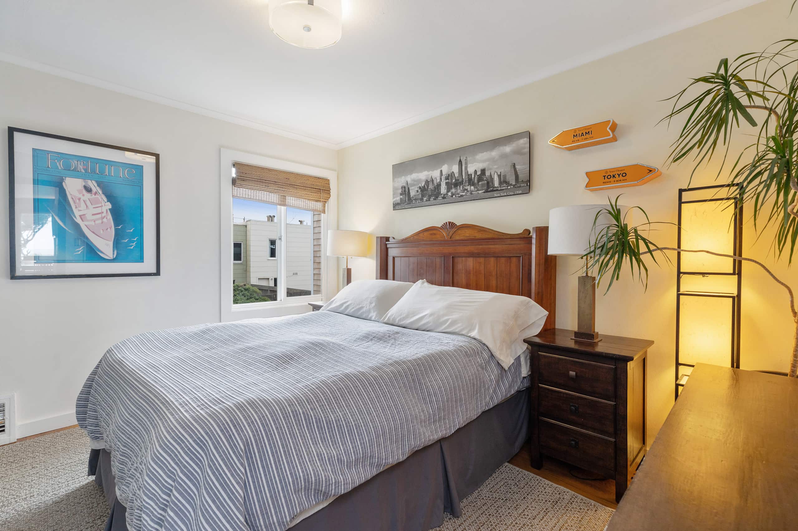 Home in San Francisco · ★4.7 · 4 bedrooms · 7 beds · 2 baths - Image 11