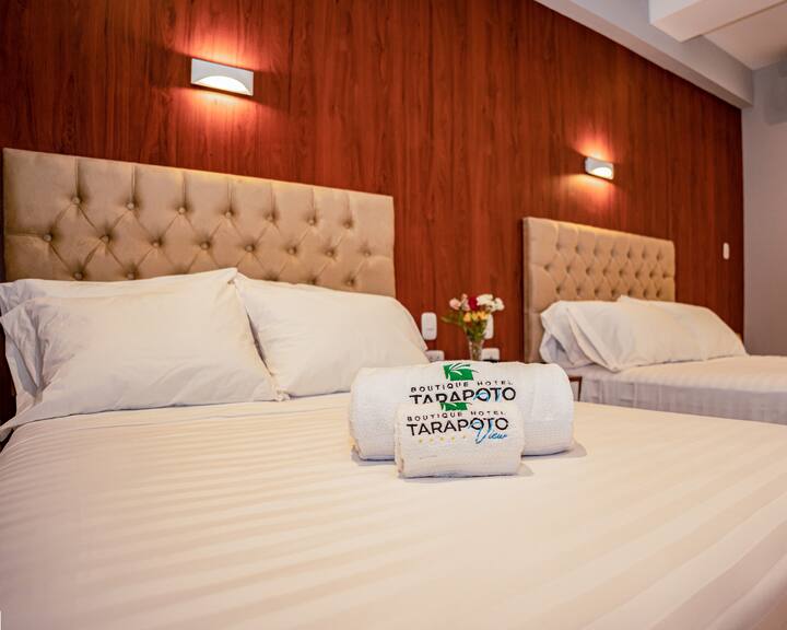 Double room with 2 beds.