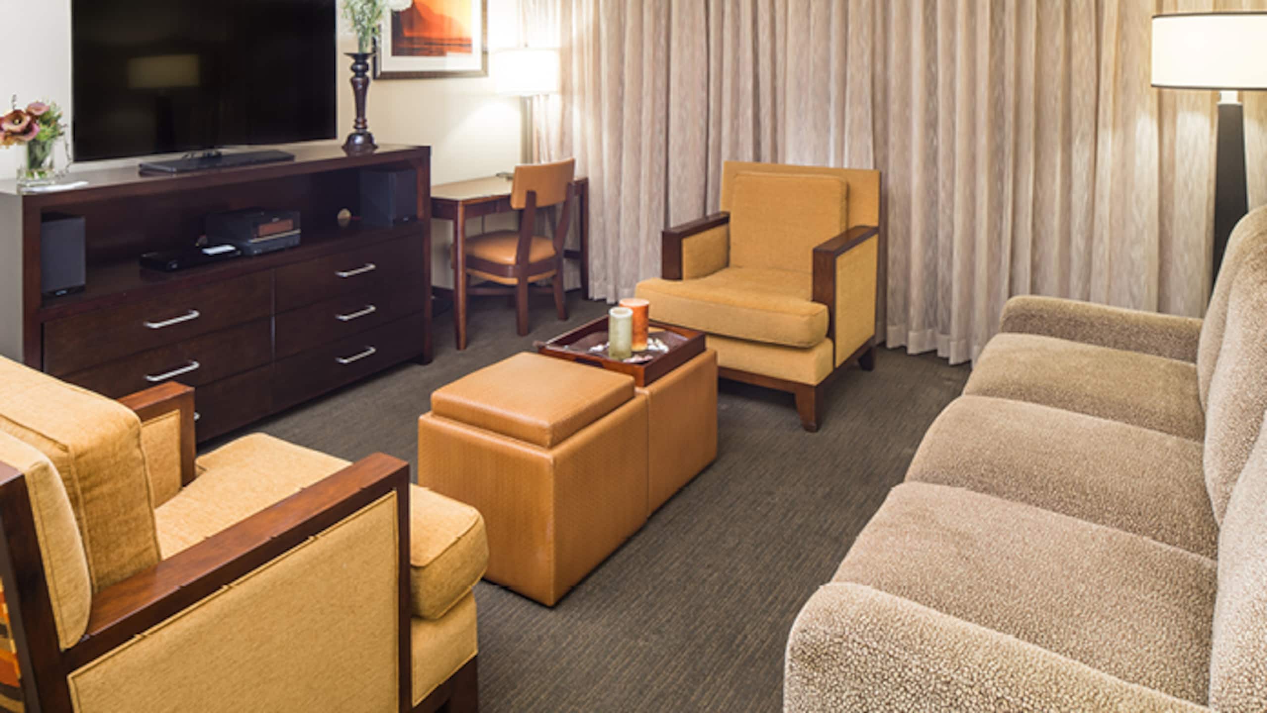 Hotel in Lahaina · ★4.86 · 1 bedroom · 2 beds · 1 shared bath - Image 9
