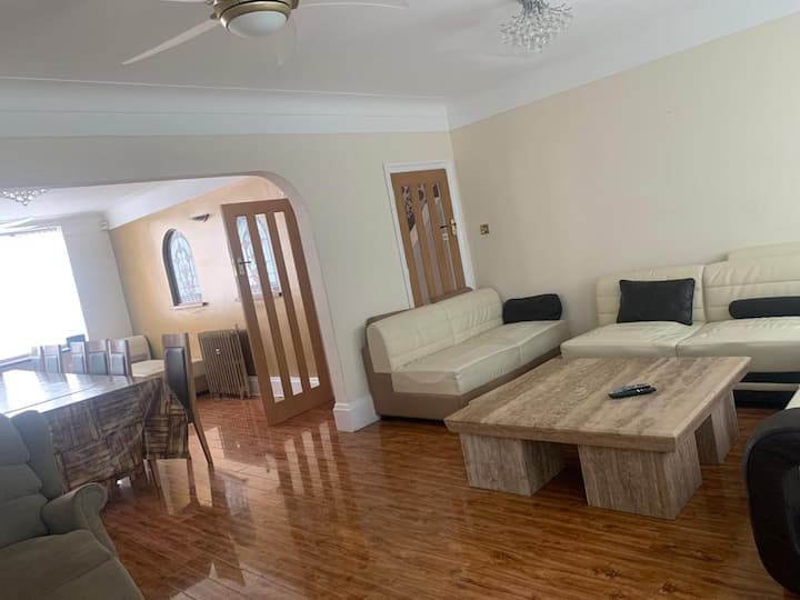 Private Gated 8 Bedroom Mansion Marble Room. 23+ - St Albans