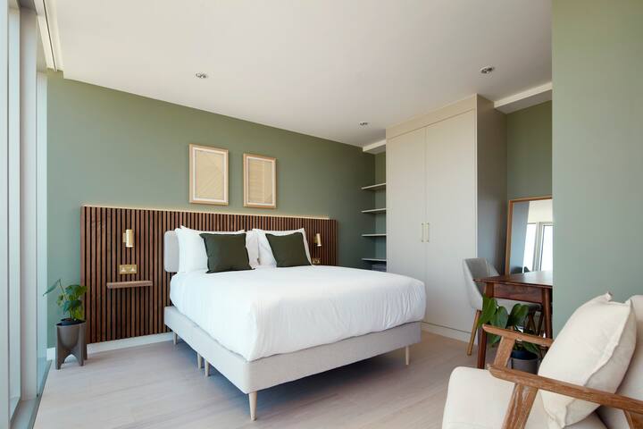 New 2 Bed with Fantastic Views gallery image 5