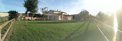 Large Futuroscope cottage with electric terminal – 4*