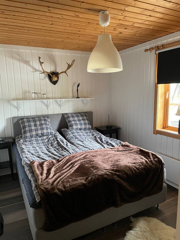 Schlafzimmer 1