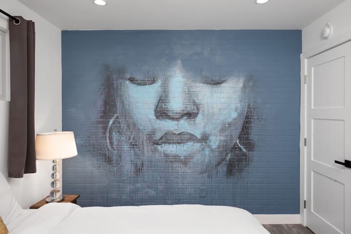 Bedroom #1: The Empress