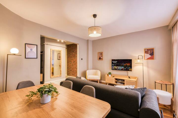 (12)Modern, 3BR, @Best Location! gallery image 4