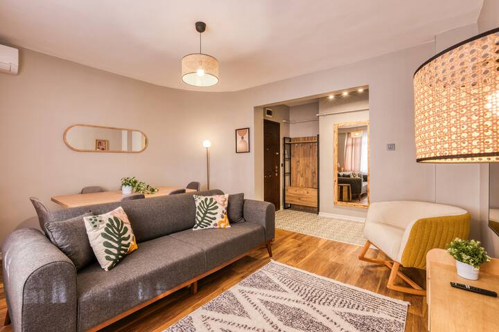 (12)Modern, 3BR, @Best Location! gallery image 3