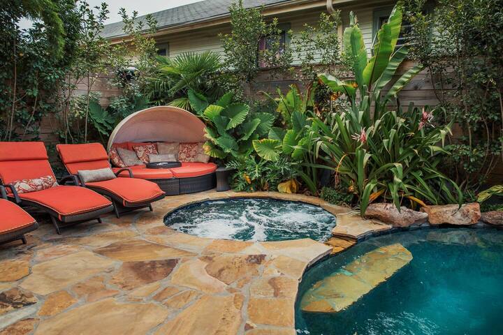 Decadent Maison | Private Heated Pool gallery image 2
