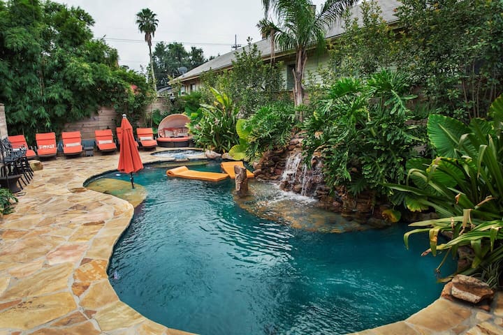 Decadent Maison | Private Heated Pool